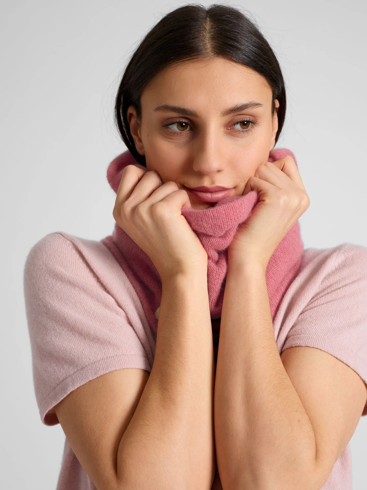 Cashmere snood "Eida" - pink berry