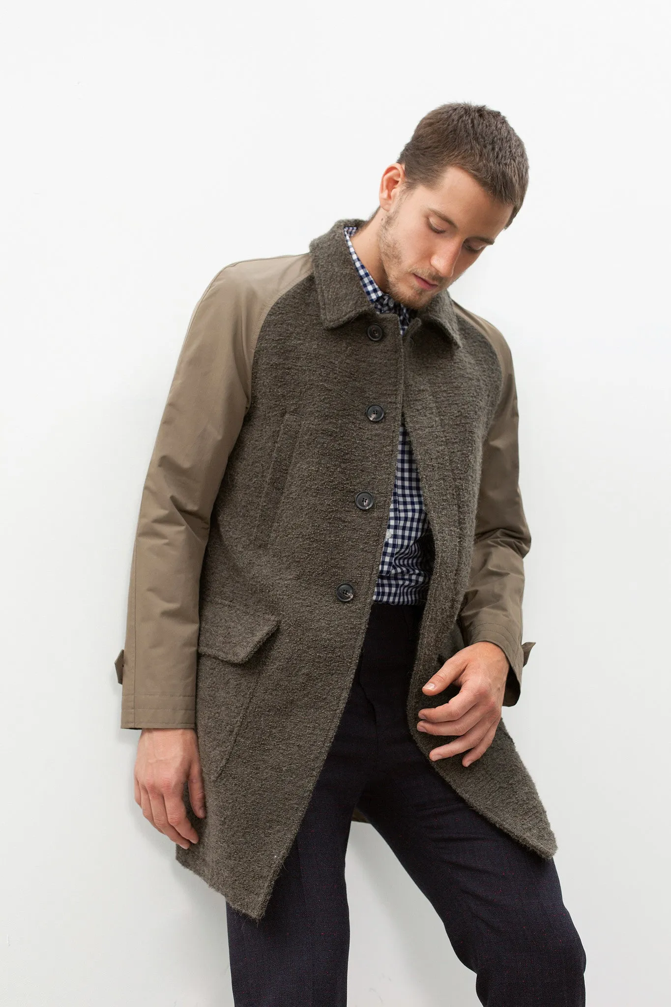 Raglan Maniche Coat in Olive -UEB