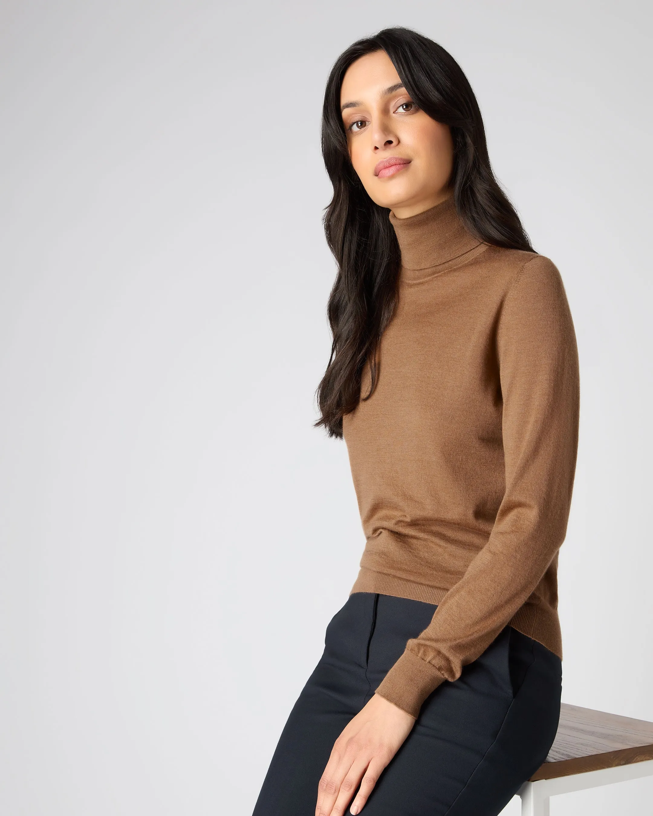 Women's Margot Superfine Cashmere Turtle Neck Sweater Dark Camel Brown