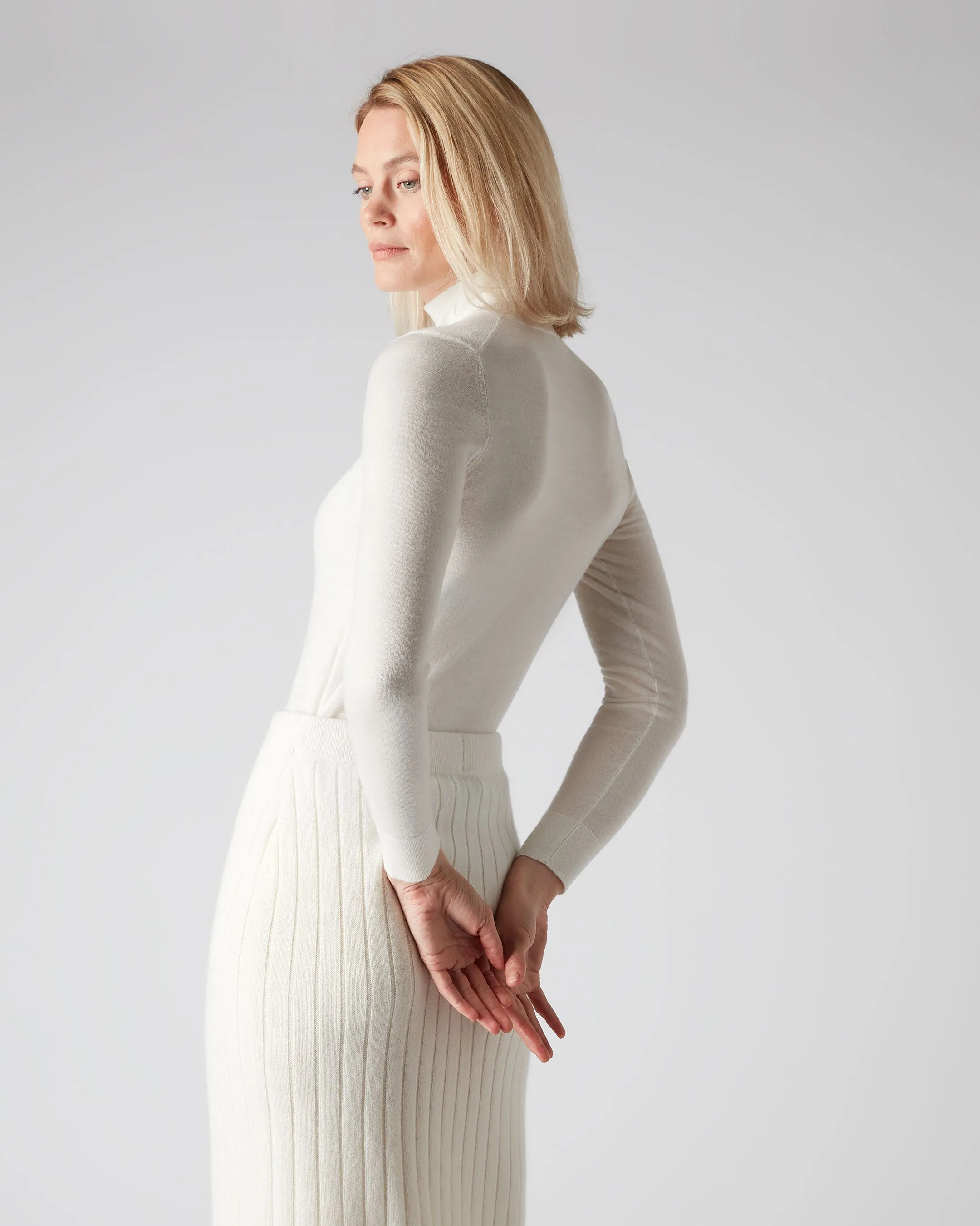 Women's Margot Superfine Cashmere Turtle Neck Sweater New Ivory White